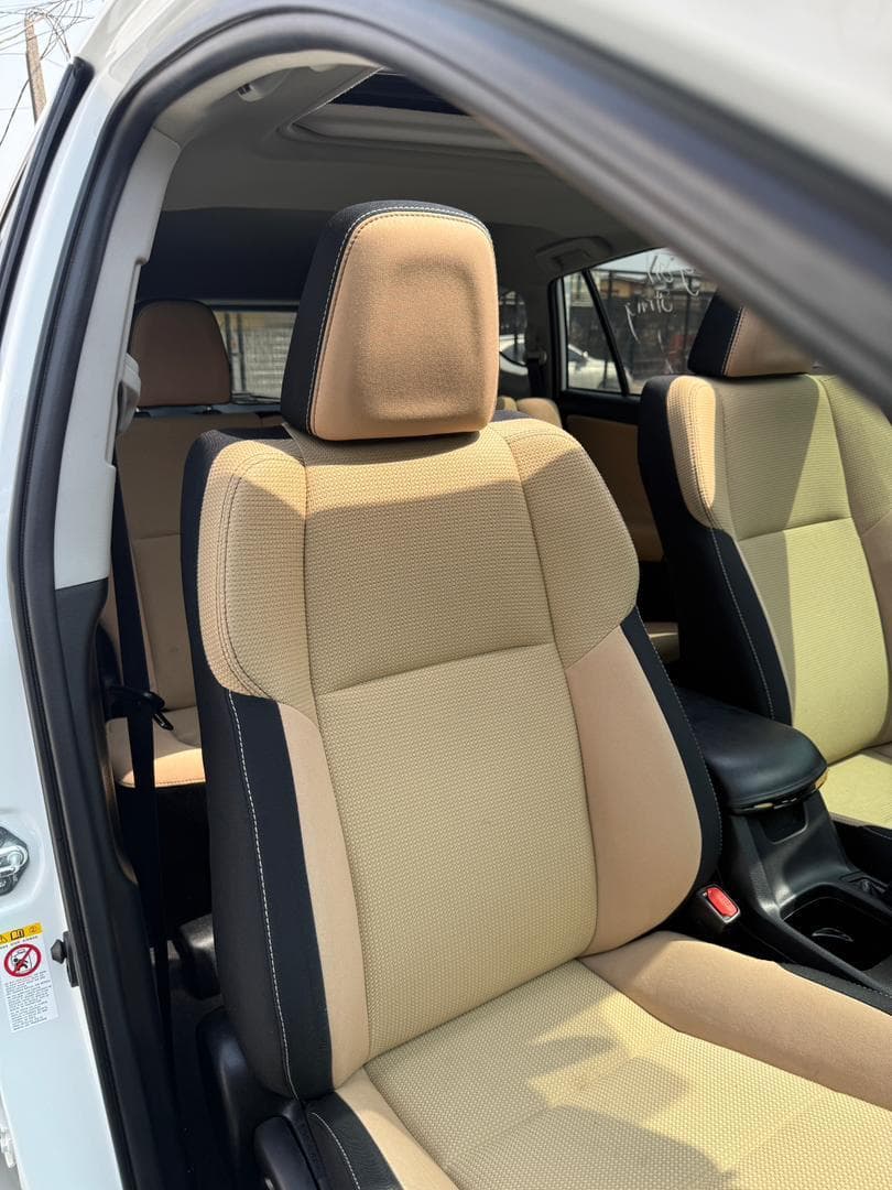 2016 Toyota RAV4 SE - Photo 11