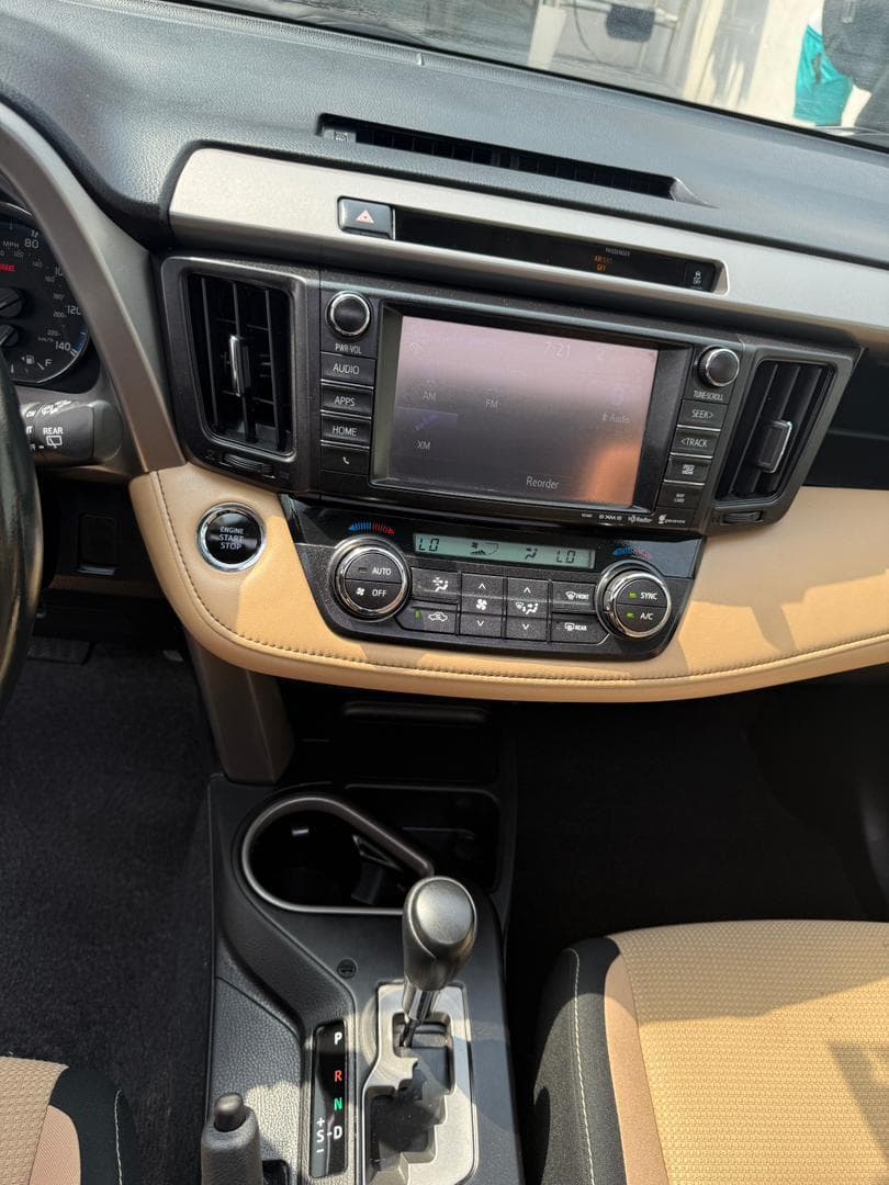 2016 Toyota RAV4 SE - Photo 7