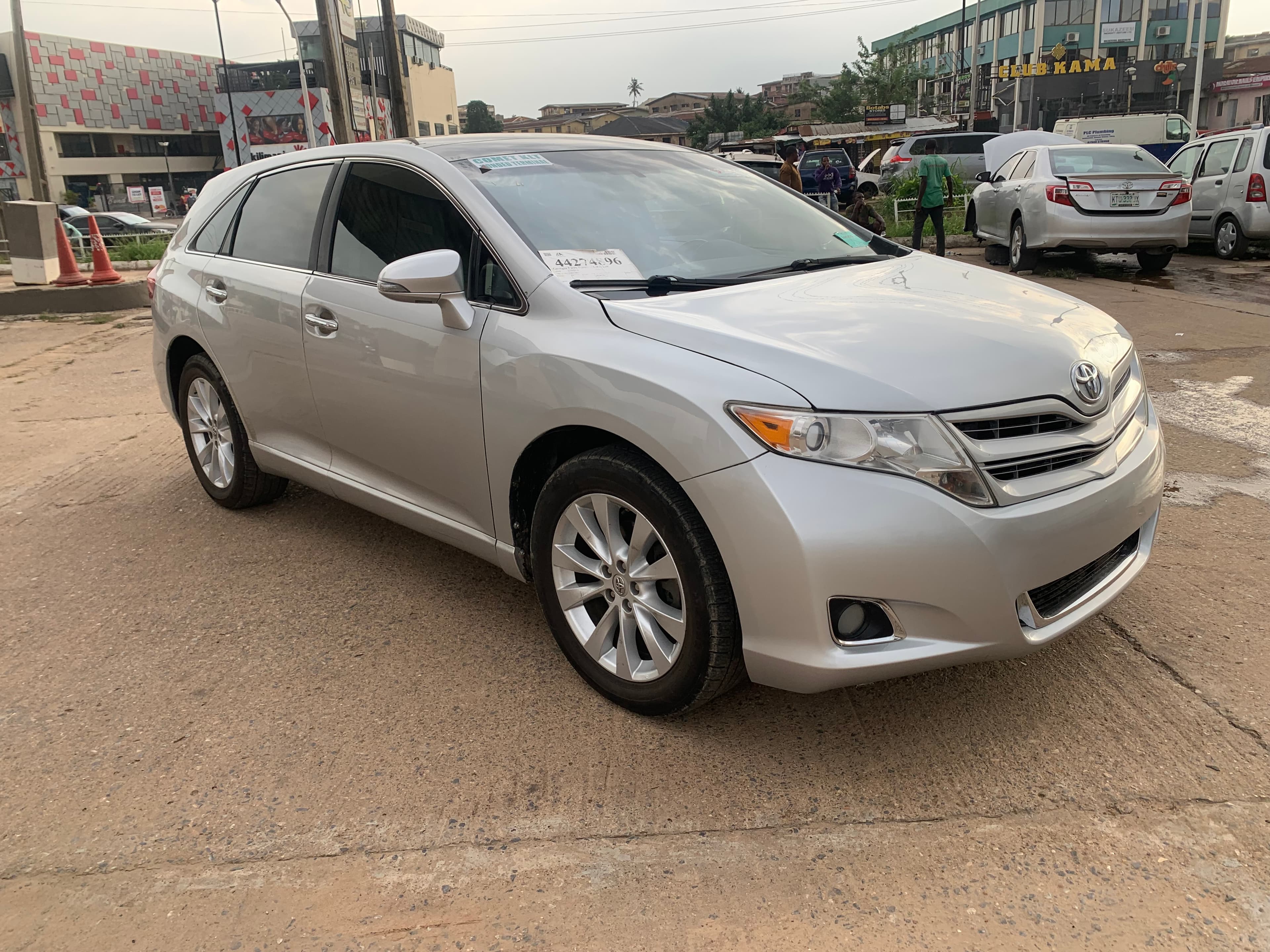 2014 Toyota Venza - Interior View