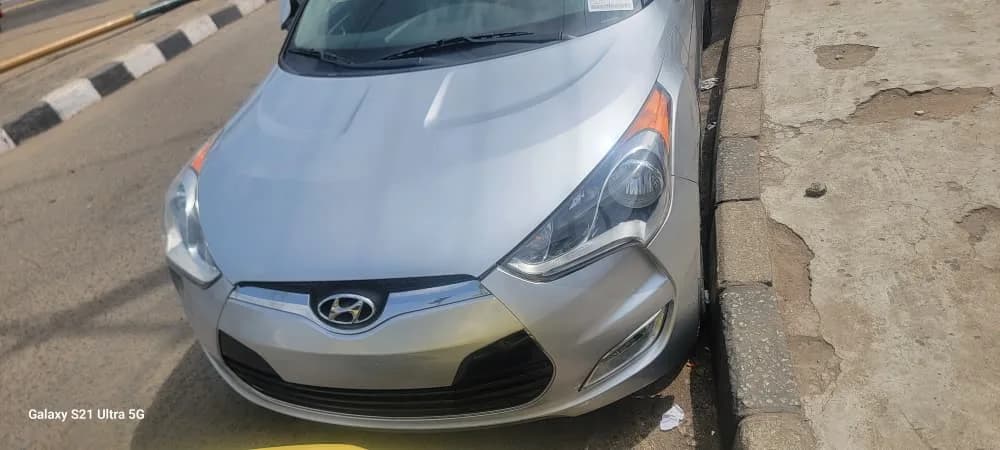 2012 Hyundai Veloster - Photo 8